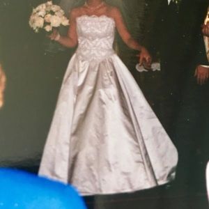 100% Silk, Antique White Wedding Dress